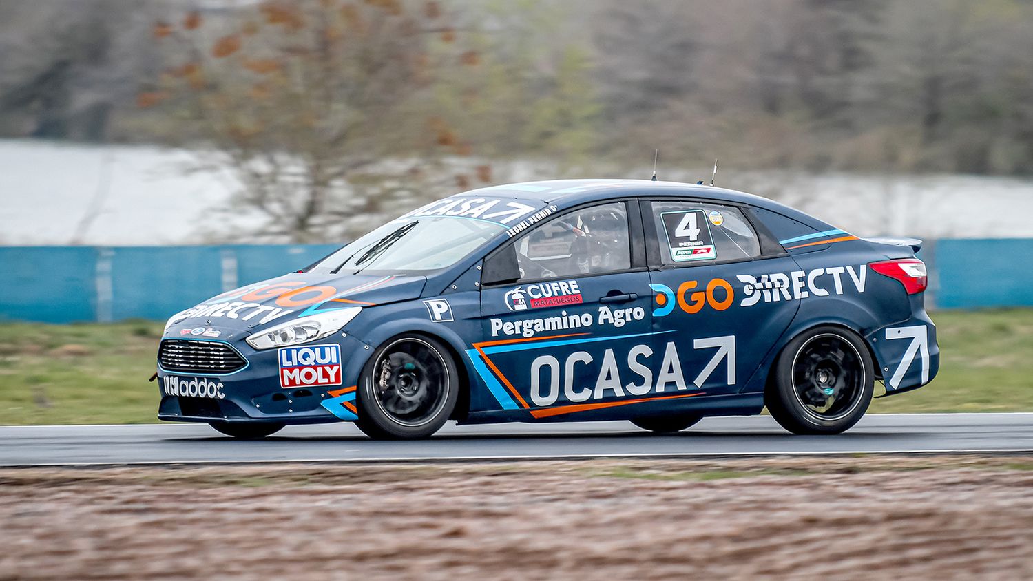 Leonel Pernía sale a pista para defender el liderazgo