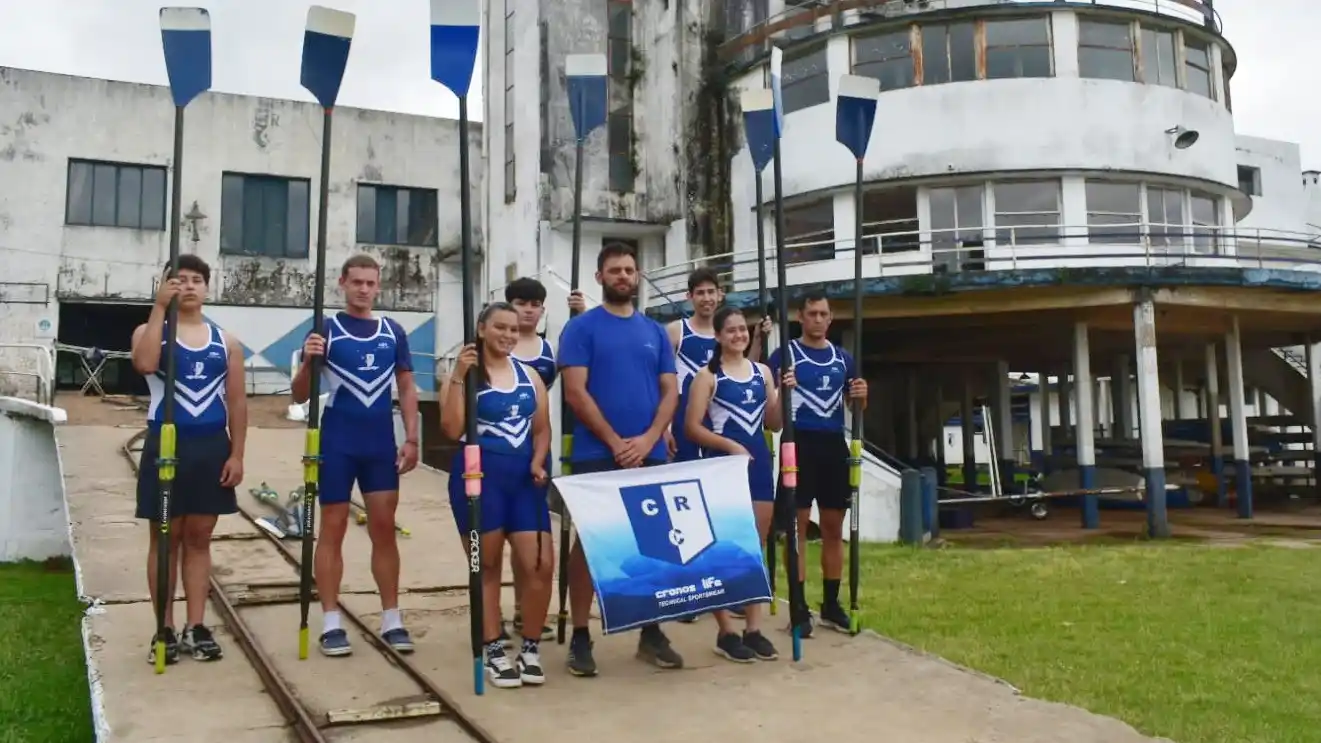 Remeros del Club Regatas Concordia en el Campeonato Argentino de Remo