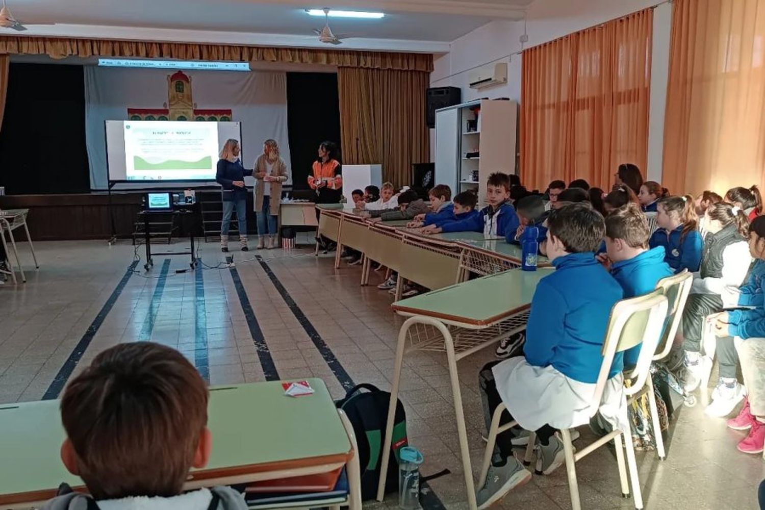 Gran capacitación de Seguridad Vial en la Escuela n° 401 en la localidad de San Vicente 