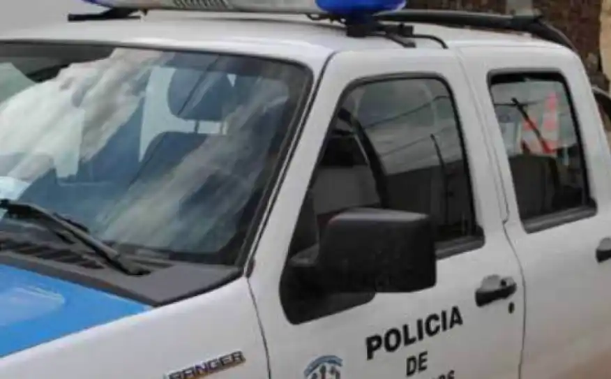 San José: un policía le salvó la vida a una nena intoxicada con una salamandra