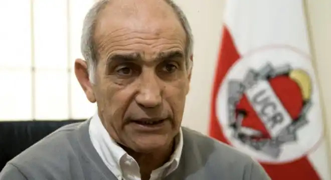 Daniel Salvador podría estar en Necochea el fin de semana