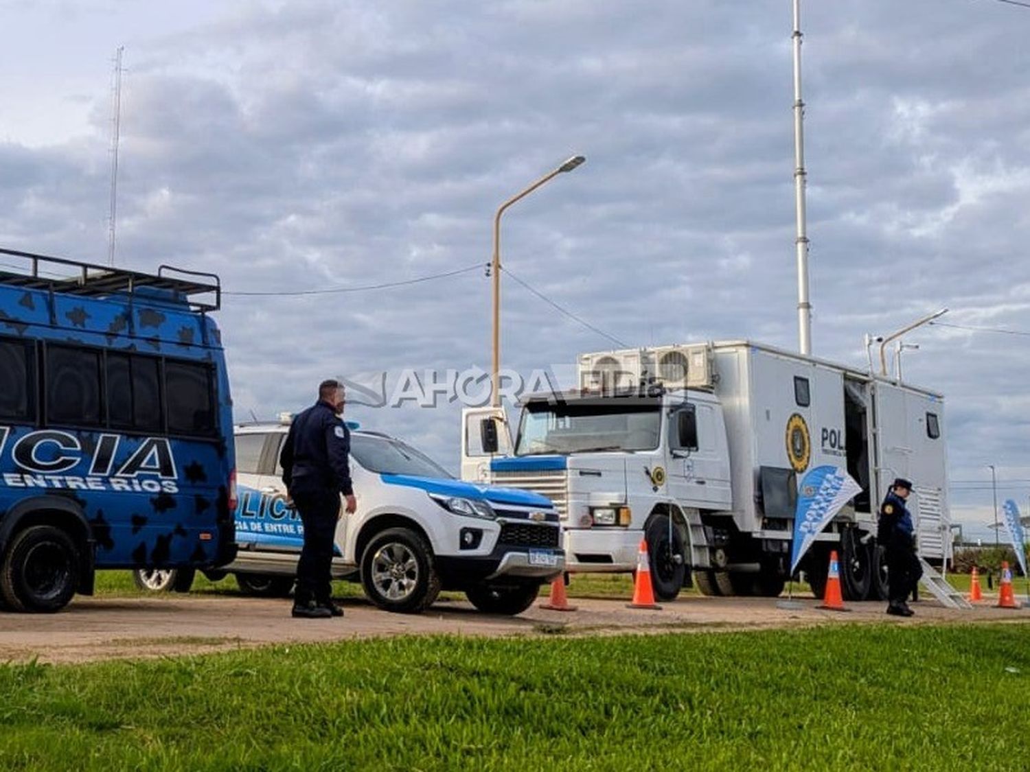 Operativo policial en la zona de la terminal por la visita del Gobernador