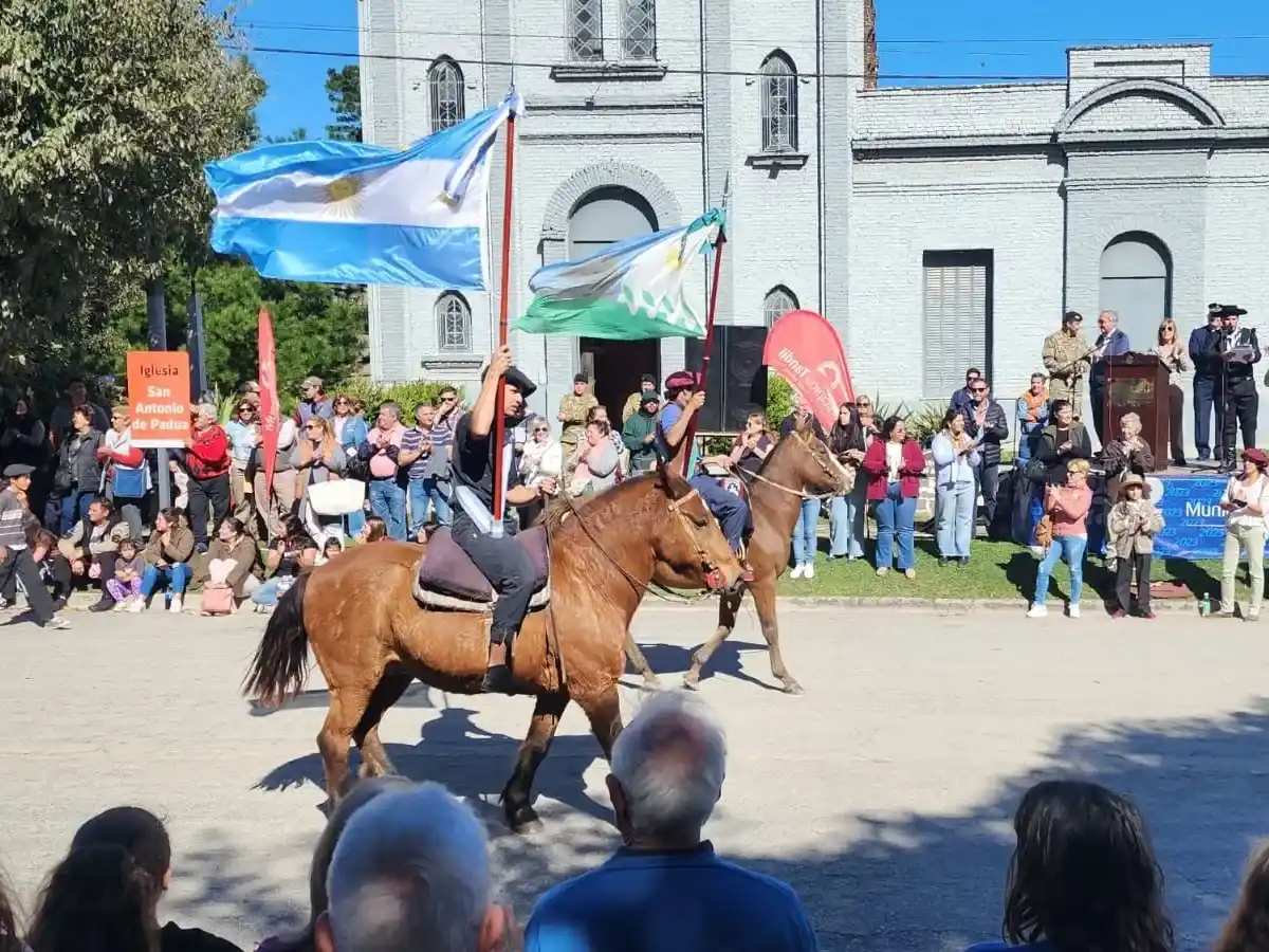 La jornada comenzará a las 10 con el acto protocolar, seguido a las 10.30 por el tradicional desfile.