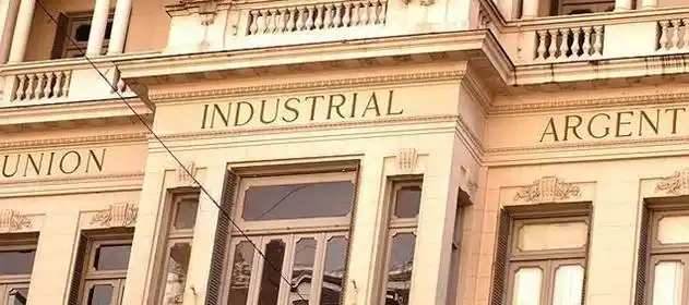 El tarifazo en la luz preocupa a los industriales