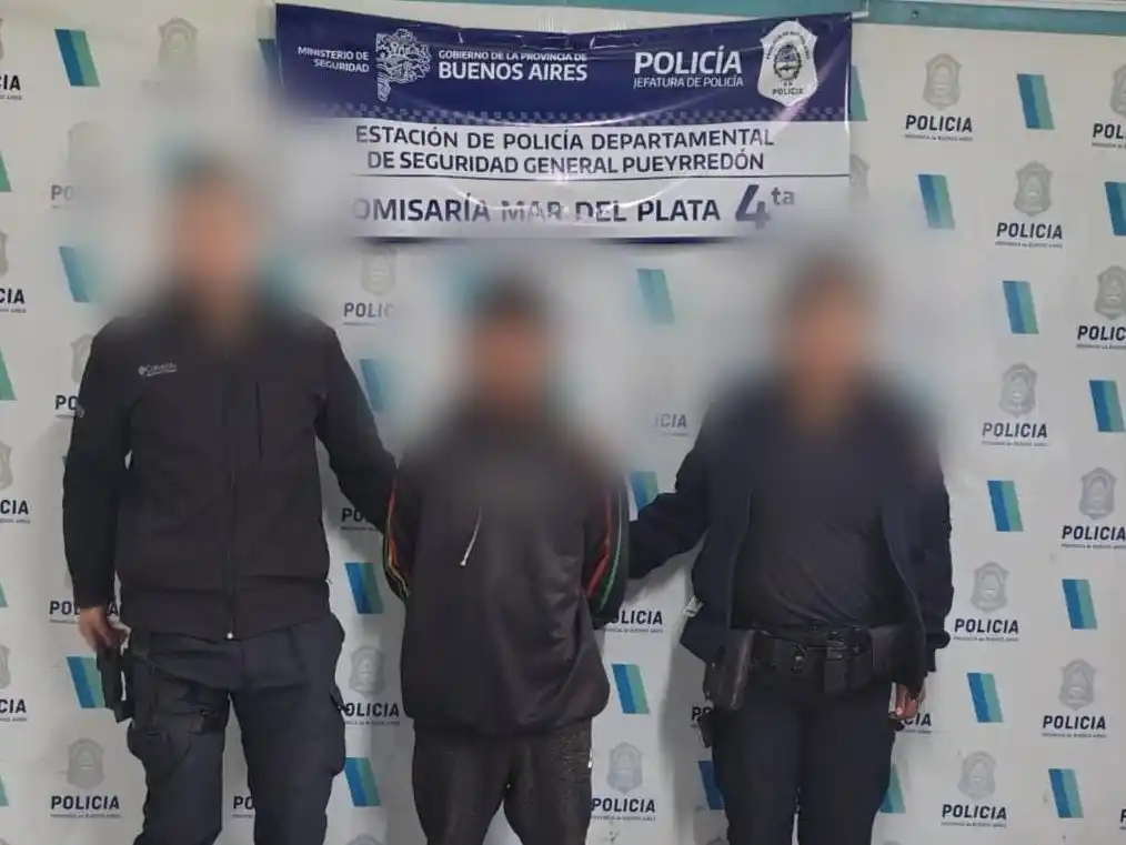 Intentó robar una moto de una casa y lo atraparon los vecinos