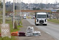 Denunciaron ante la Fiscalía Federal la ocupación ilegal de las banquinas de la ruta 226