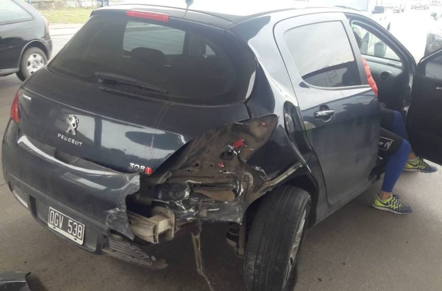 Impactante choque entre dos vehículos en Avenida 39 y la costa