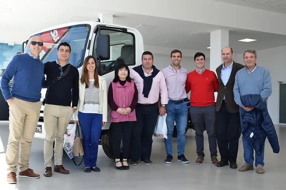 Escobar Litoral recibió a las máximas autoridades de Isuzu