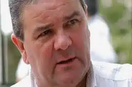 Investigan al médico Héctor Strassera por presunto abuso sexual