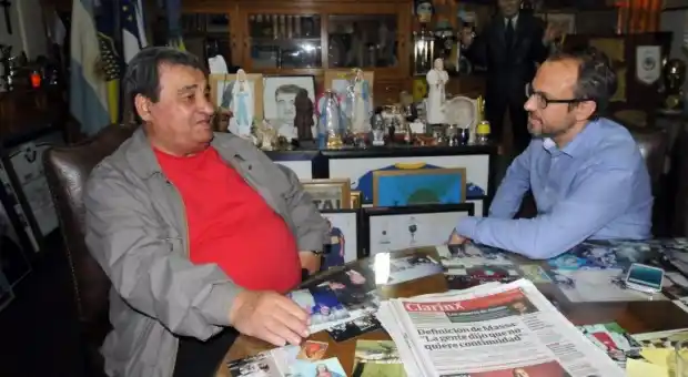 3 de Febrero: Curto conversa transición con Valenzuela 