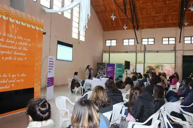 Multitudinaria capacitación sobre Abuso Infantil