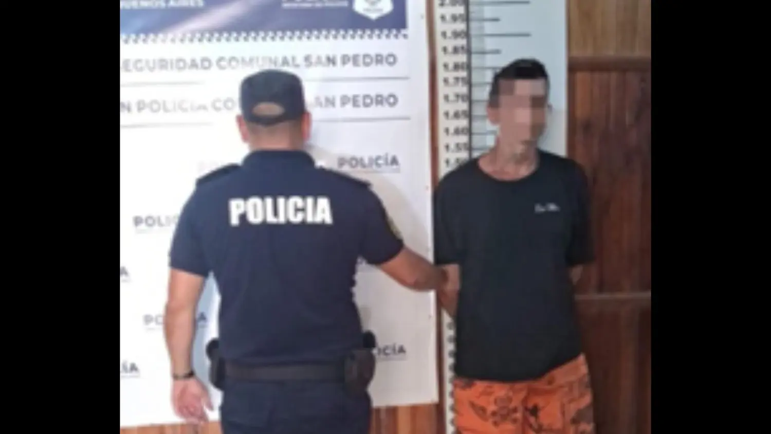 El individuo era requerido por la Justicia en el marco de una causa por tenencia de estupefacientes y portación ilegal de arma de guerra.