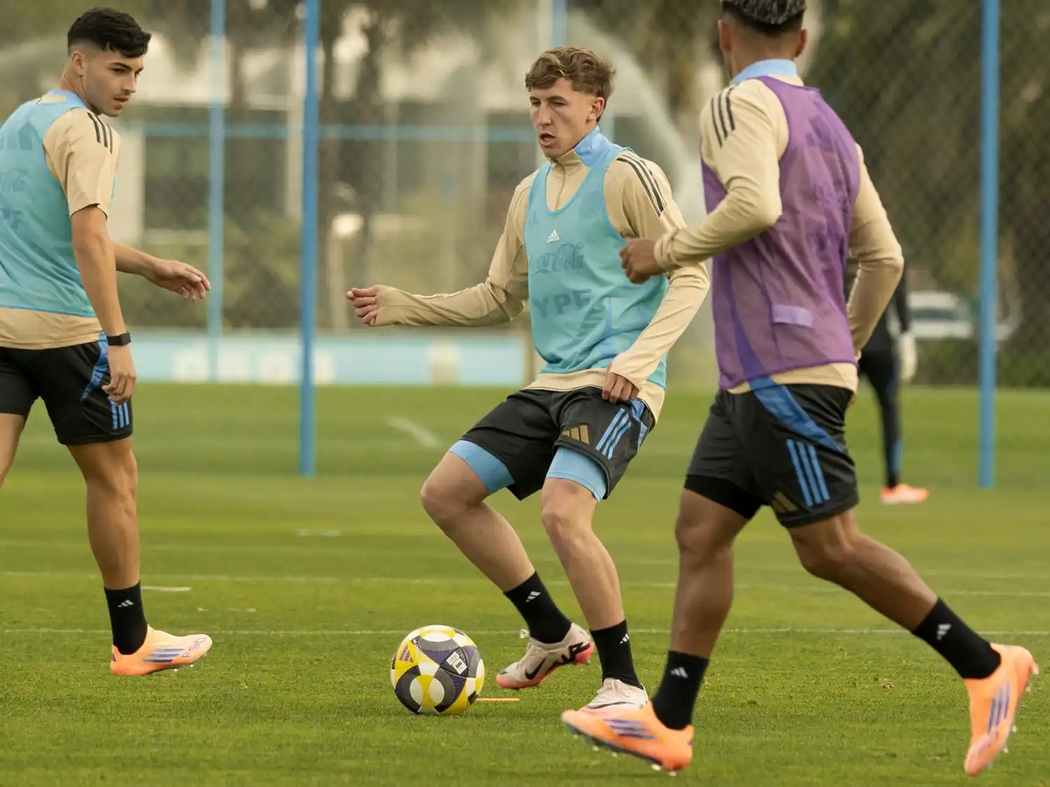 La Sub 20 viaja a Chile para encarar el Mundial a partidr del sàbado 27.Foto:X de Seleccion Argentina