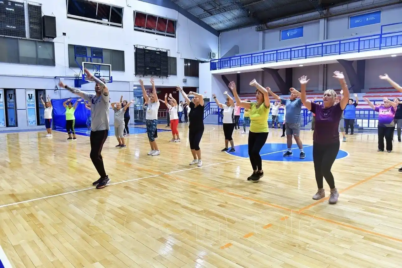 Realizarán clases gratuitas en los Gimnasios Terapéuticos de Capital