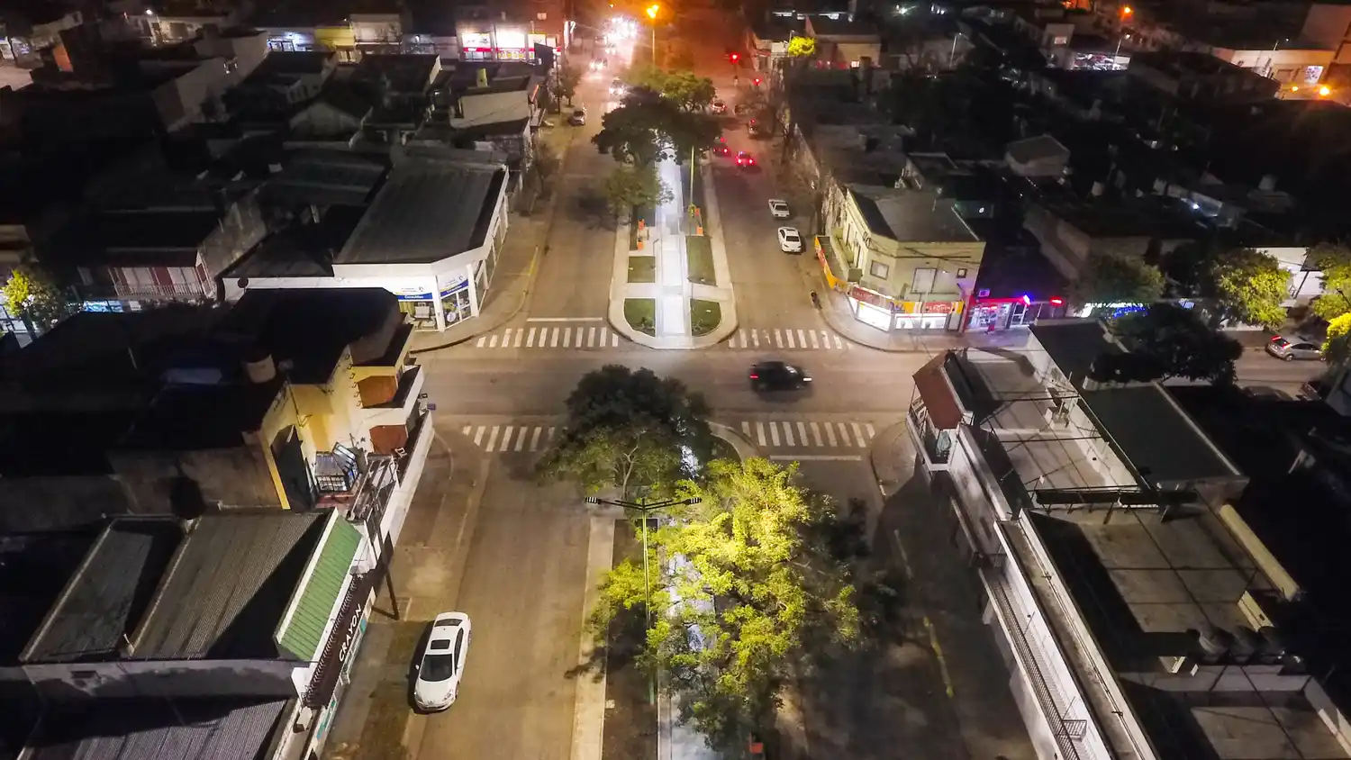 El Municipio avanza con la instalación de luminaria LED