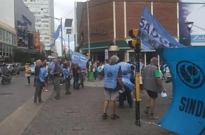 Docentes privados también se movilizan en la ciudad por la paritaria