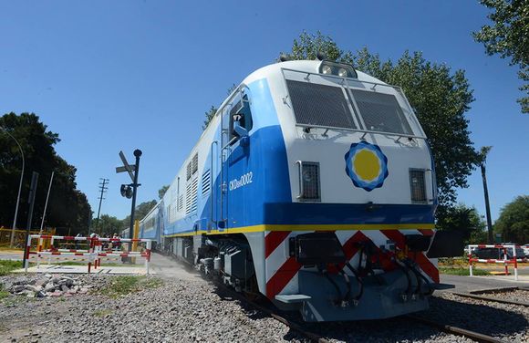 Santa Fe busca reactivar el tren de pasajeros