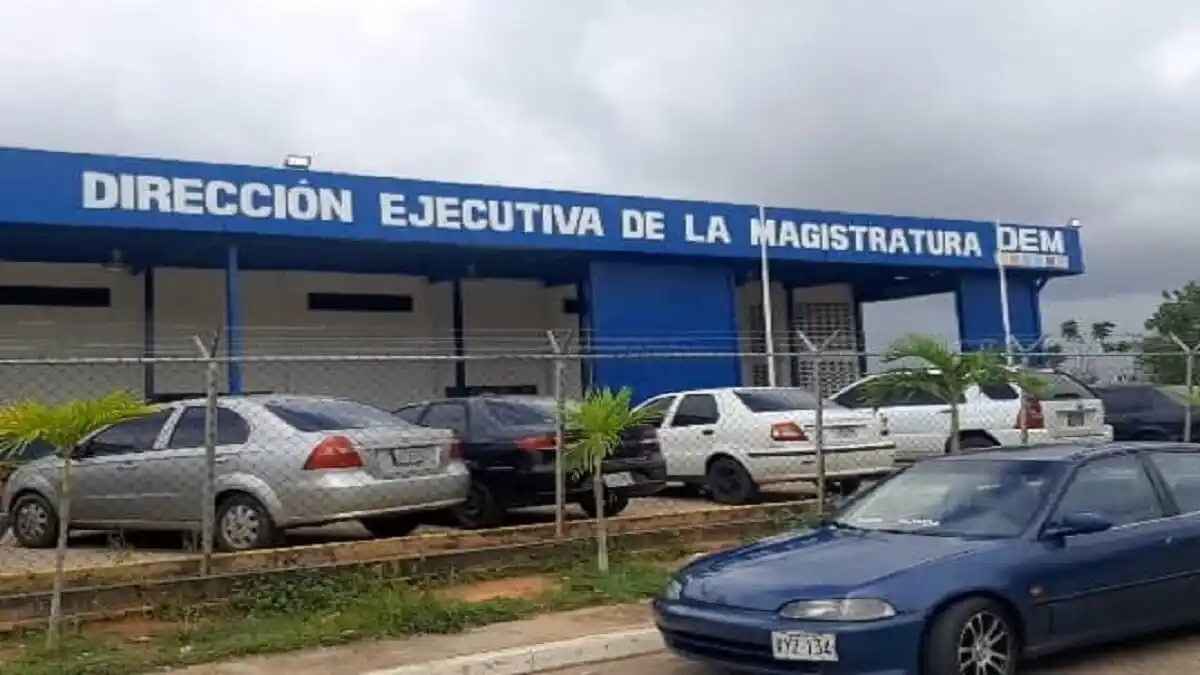 ADOLESCENTE MATÓ A PUÑALADAS  a niño de 9 años y está preso