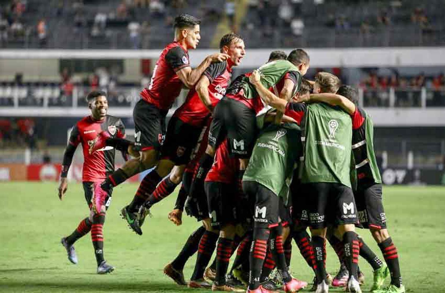 Sorteo de Copa Sudamericana: Newells ya conoce a los dos posibles rivales que se medirá en octavos