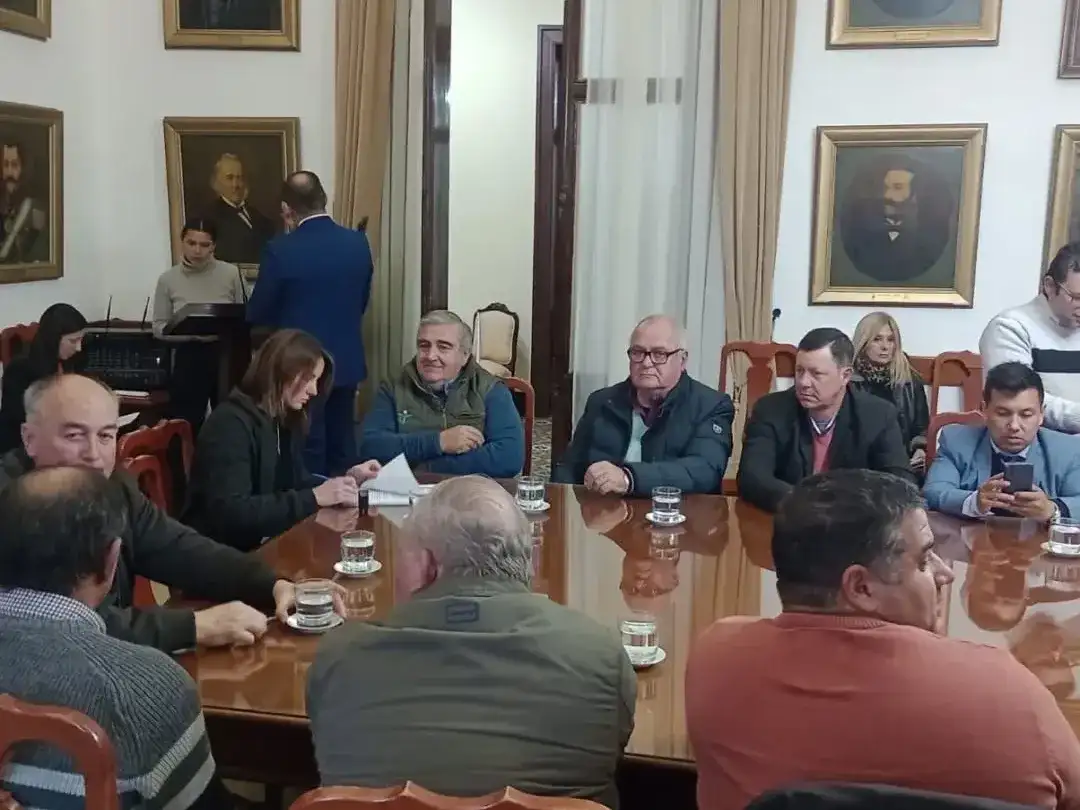Sexto Distrito firma un convenio con Vialidad para lograr autonomía en el mantenimiento de sus caminos