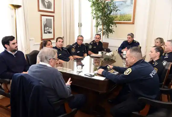 Lunghi reclamó mayor control policial en Tandil en reuniones con autoridades provinciales y locales