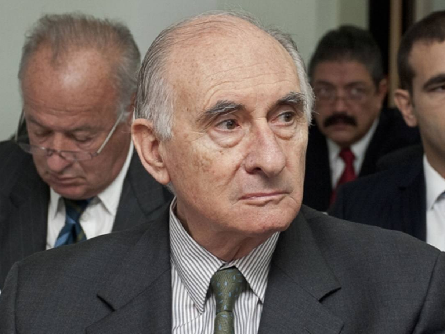 Internaron al ex presidente De la Rúa en grave estado