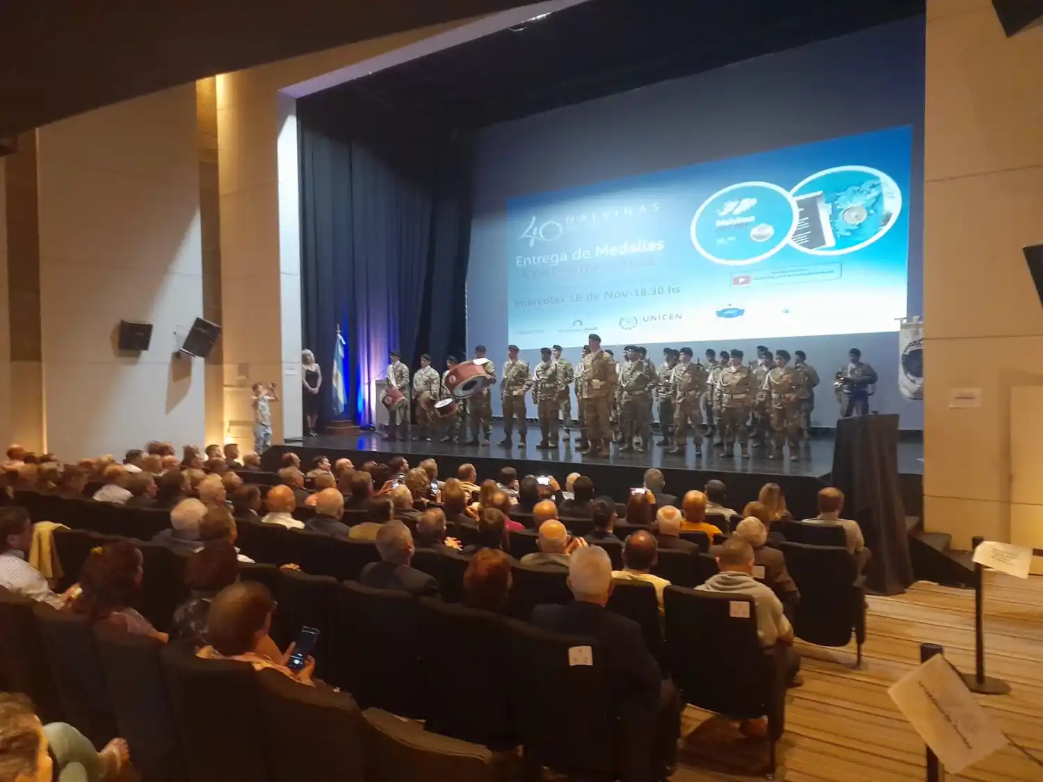 La banda de Militar de la Primera Brigada Blindada en el Auditórium del Centro Cultural Universitario