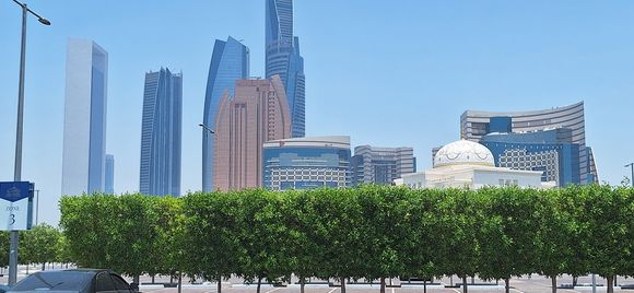 Abu Dhabi: lujo moderno en armonía con la historia árabe