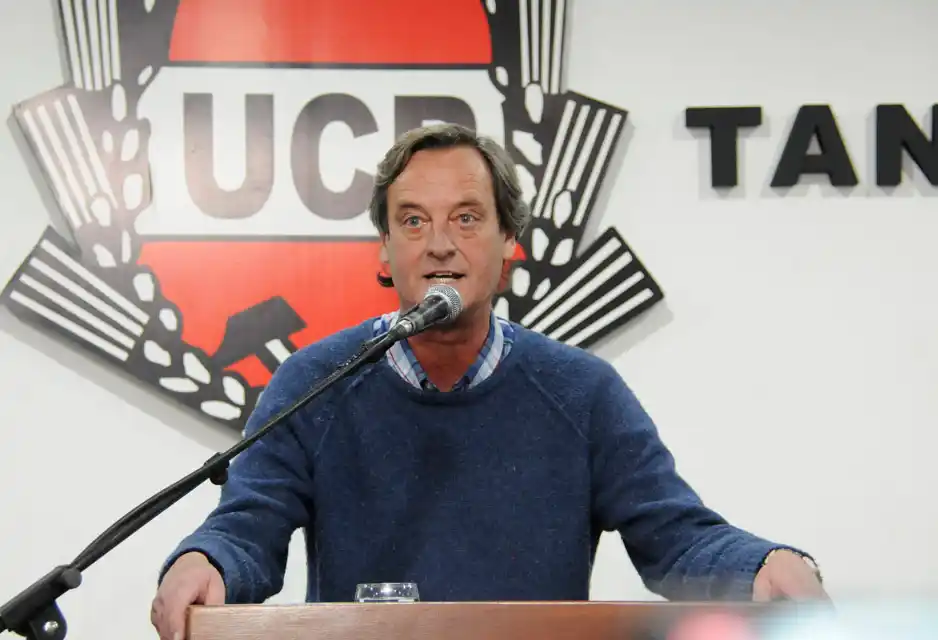 El oficialismo ratificó que Lunghi no debatirá antes de las Primarias de agosto