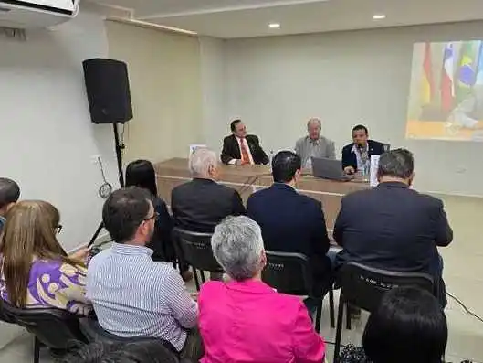 UNaF: acto informativo sobre el 
ciclo de charlas y muestreo de carreras