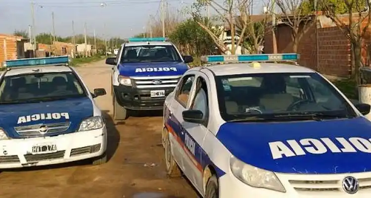 Lo allanaron por uno robo, lo detuvieron tras encontrar elementos en su casa y lo liberaron