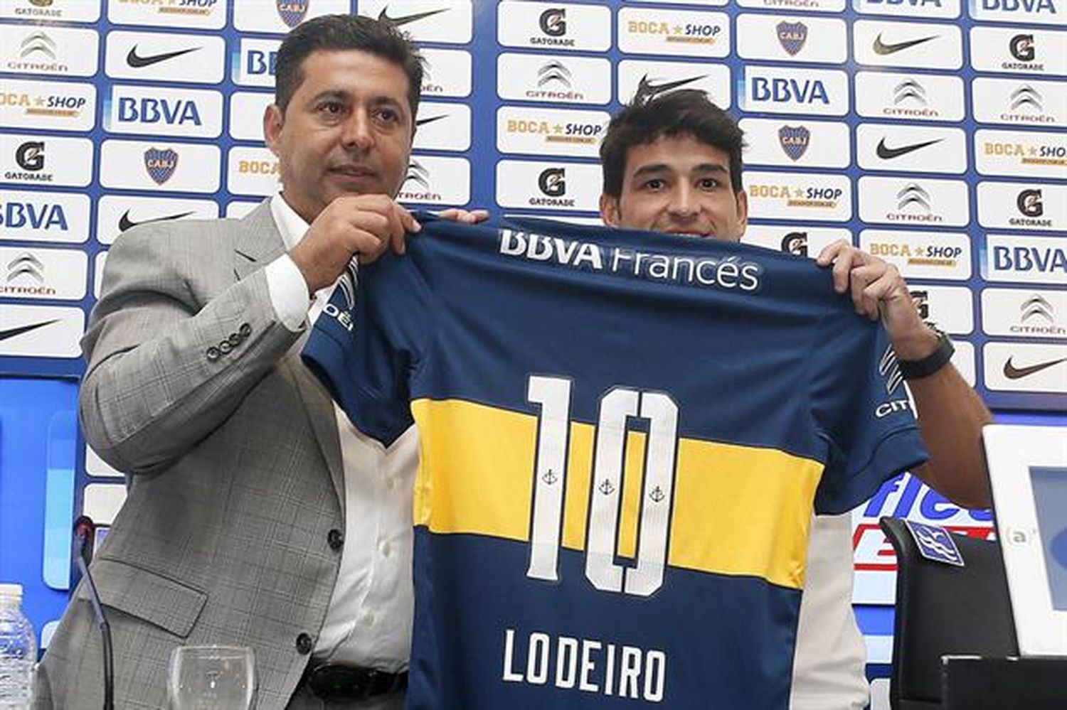 Nicolás Lodeiro: "Usar la 10 de Boca es un desafío muy grande"