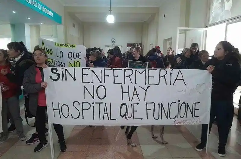 Hay protestas por reclamos salariales