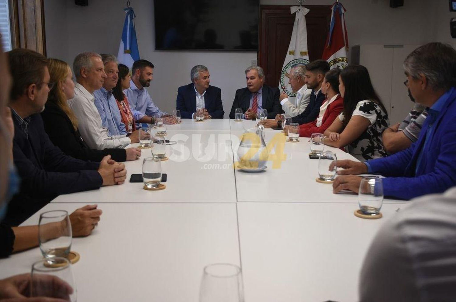 Santa Fe: radicales y socialistas con foto conjunta y promesa de diálogo futuro