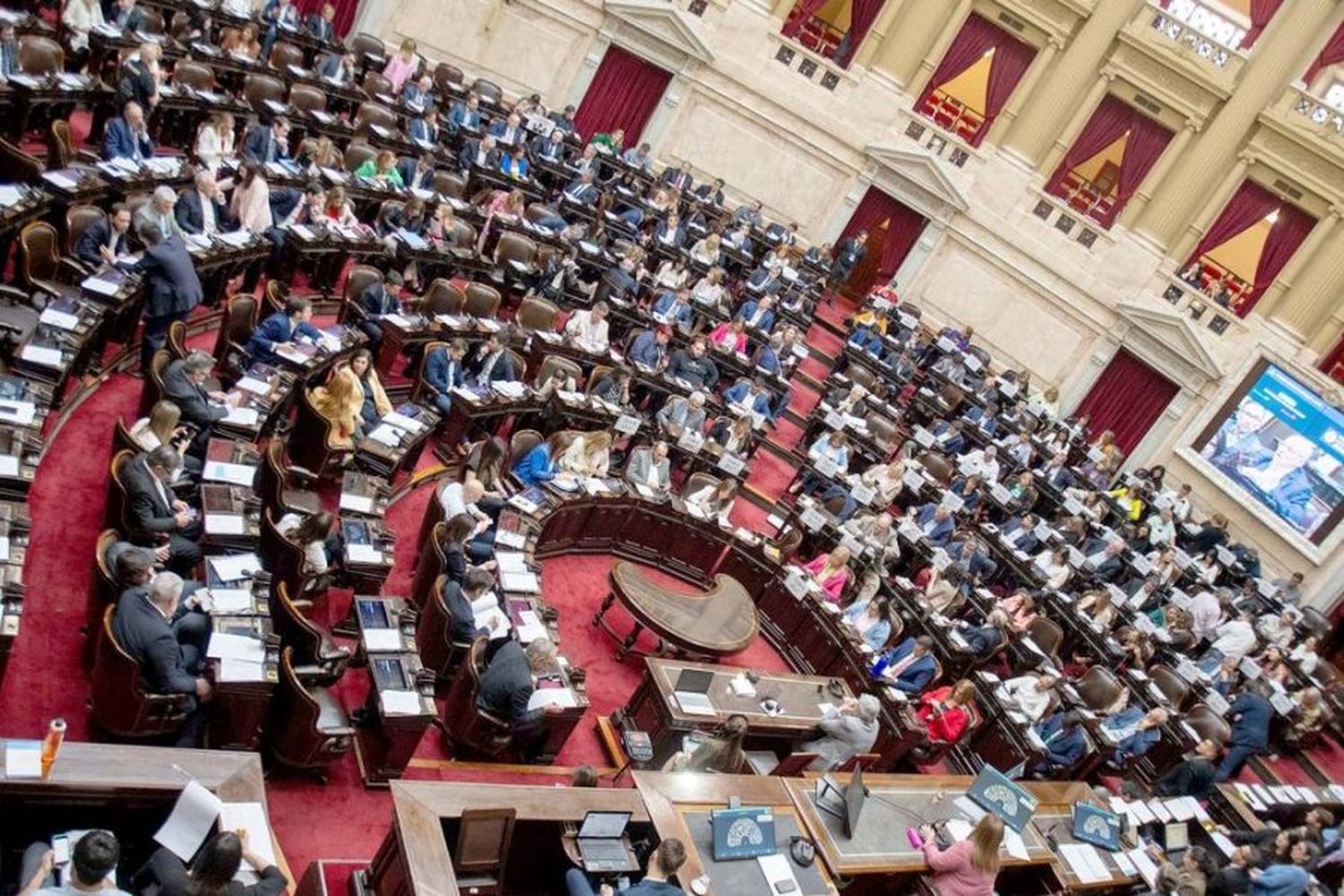 En una sesión casi interminable, Diputados convirtió en ley la reforma de alquileres