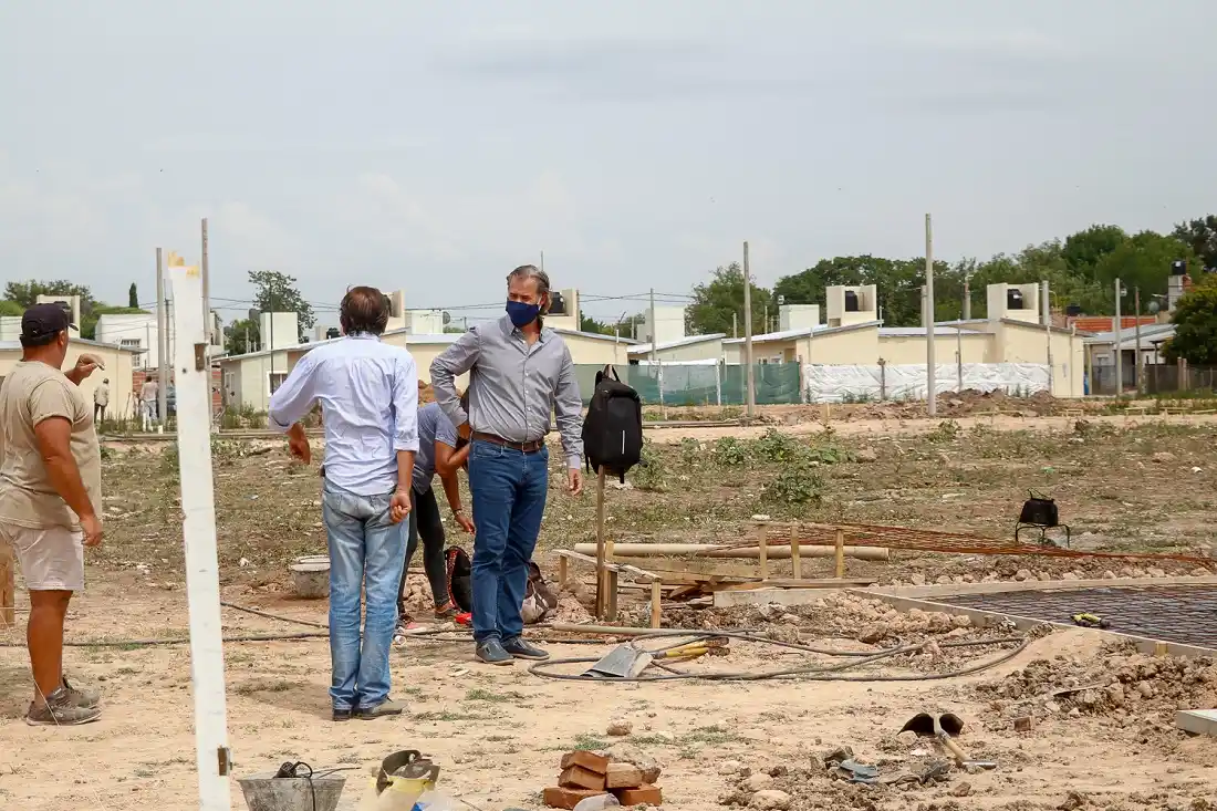 Piaggio recorrió el comienzo de obra del programa Hago Mi Casa