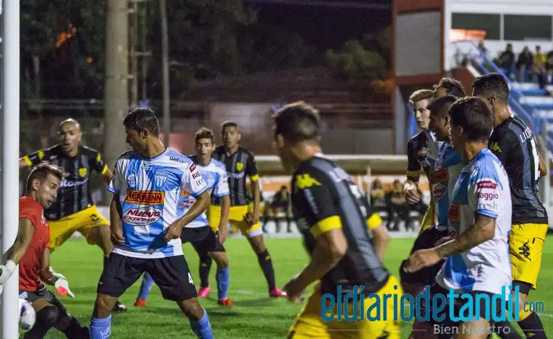 Juventud arrancó con el pie izquierdo al caer por la mínima frente a Santamarina