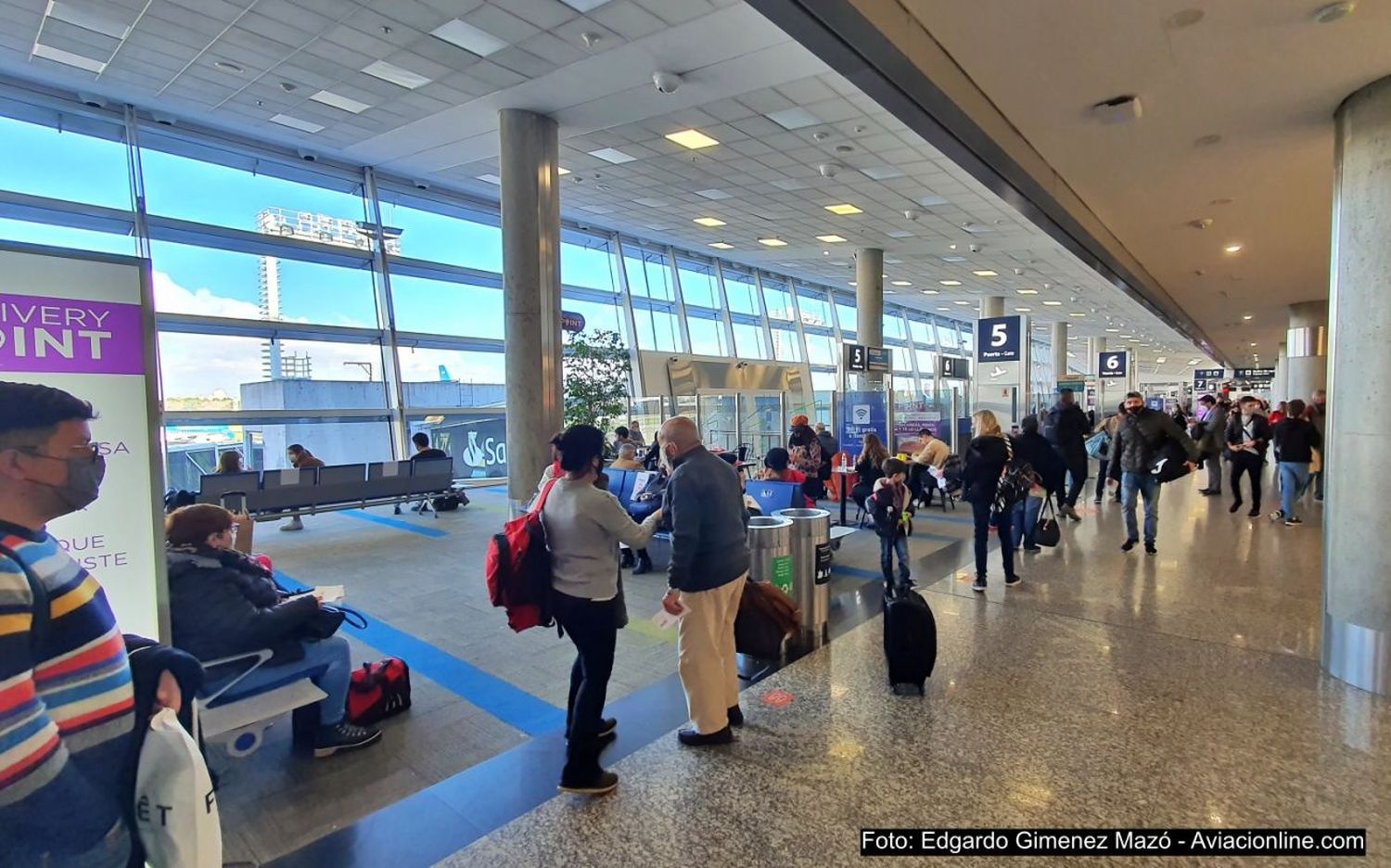 Controladores levantan paro y no se afectarán vuelos en Argentina