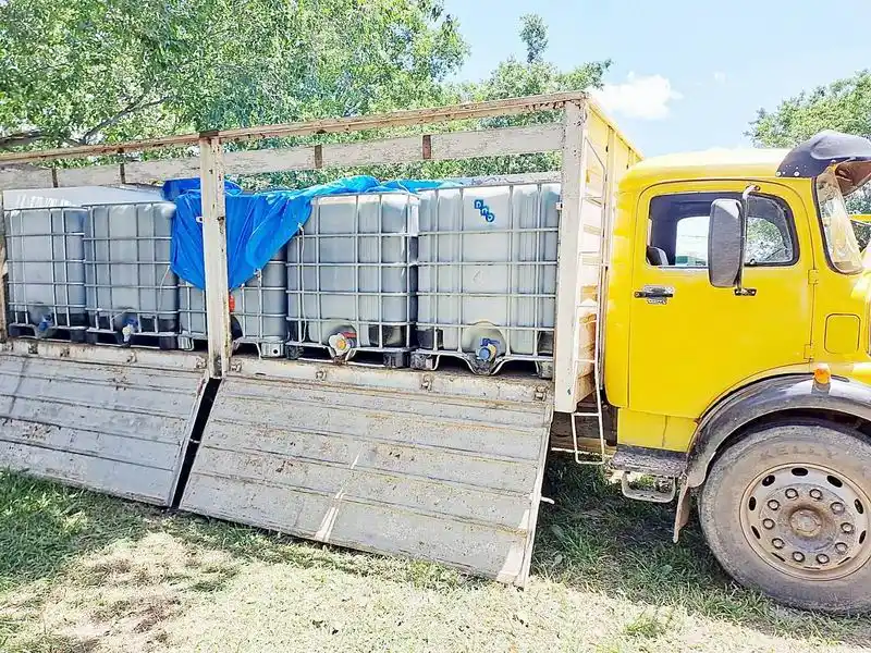 Secuestraron 3 vehículos con más
de 16.000 litros de combustible