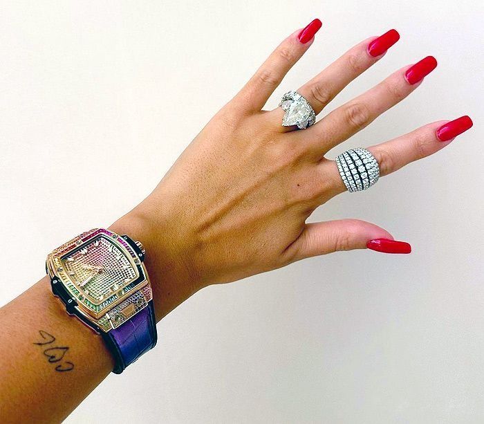 Este es el lujoso reloj que mostró Georgina en sus redes sociales/ @Georginagio
