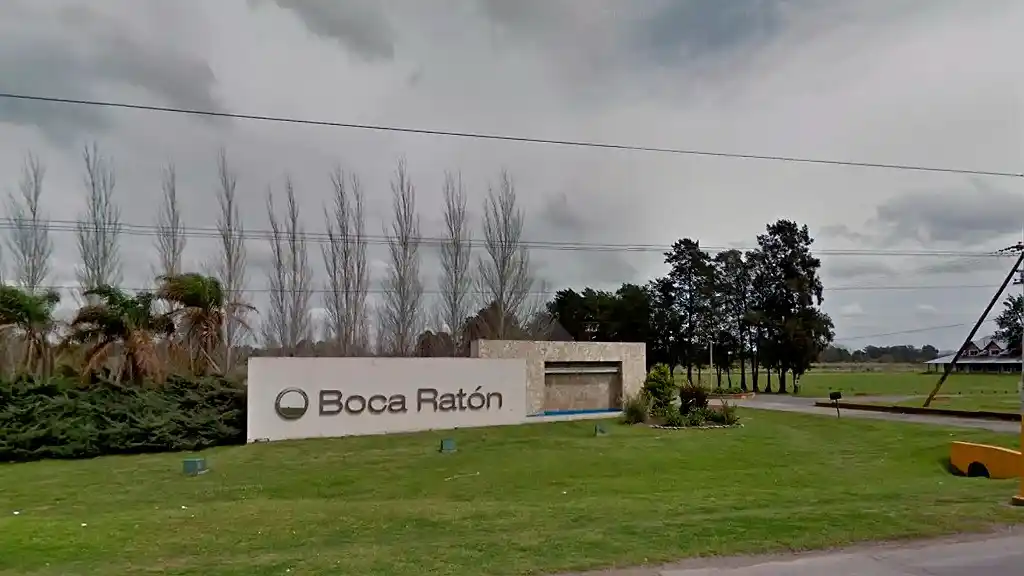 El country está ubicado sobre la Ruta 25, en Pilar.