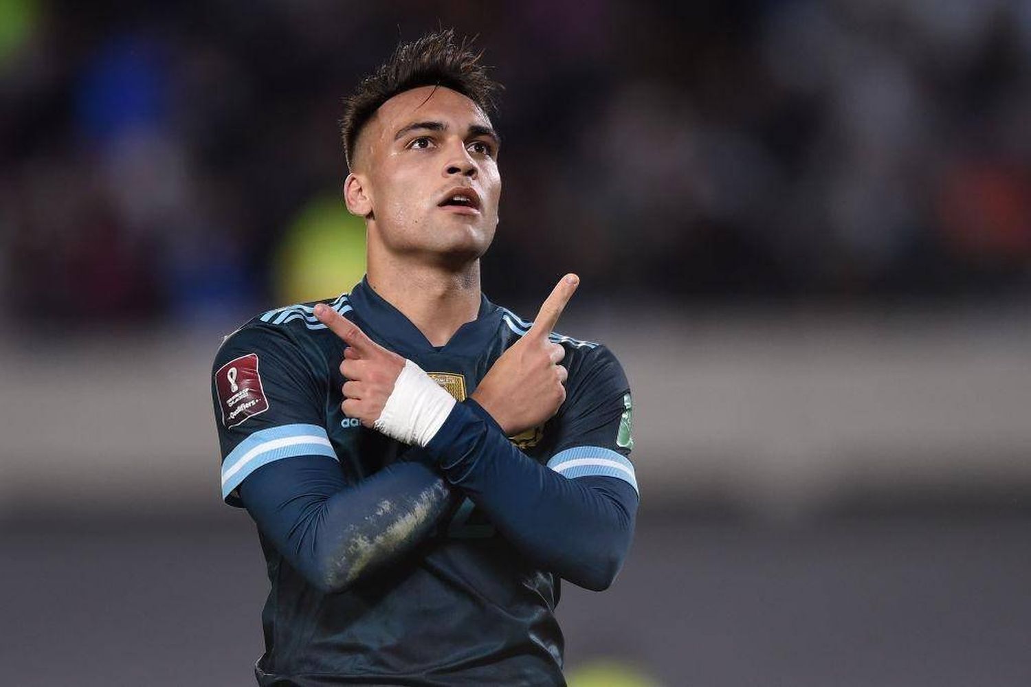 La Selección Argentina derrotó a Perú y sigue firme
