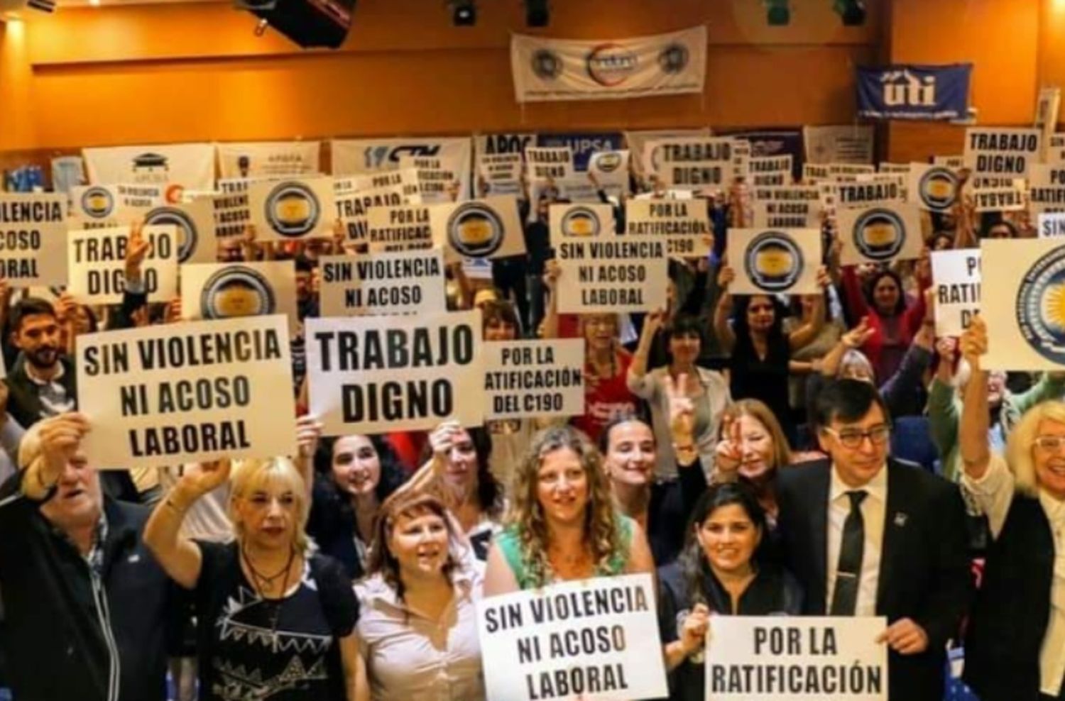 Municipales realizaron el primer Congreso Nacional de la Red Intersindical contra la Violencia Laboral