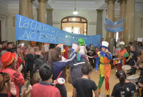 Tambores por el Limache adentro de la Municipalidad