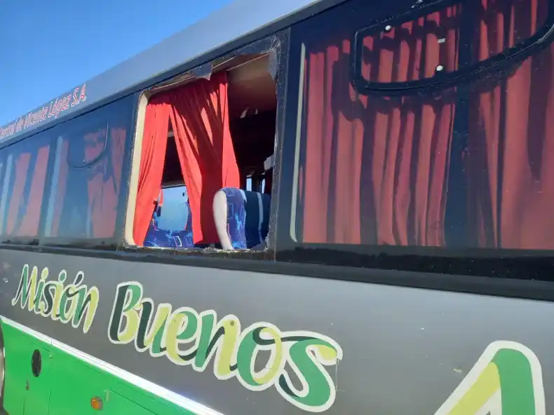 Ataques con piedras: la peligrosa modalidad que crece en autopistas y rutas