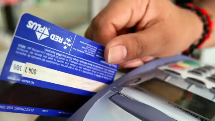Bajan impuestos y pagar con celular o tarjeta tendrá más beneficios
