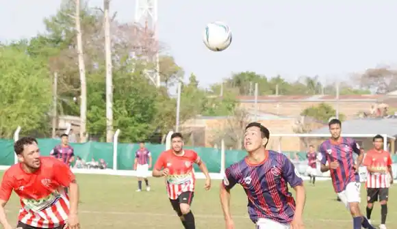 Libertad sigue mandando  en la �SA⬝ y San Lorenzo  de Villa Adela en la Zona �SB⬝