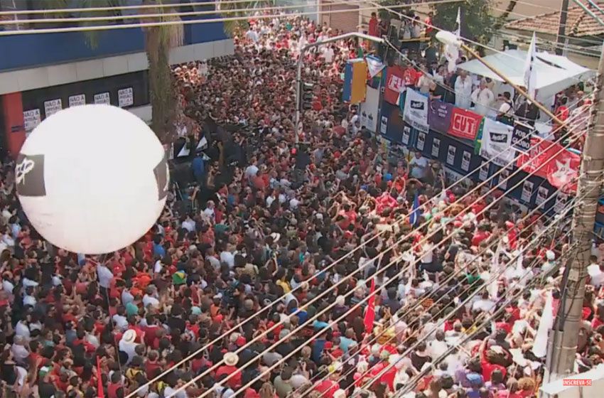 Brasil: los manifestantes impidieron la salida de Lula
