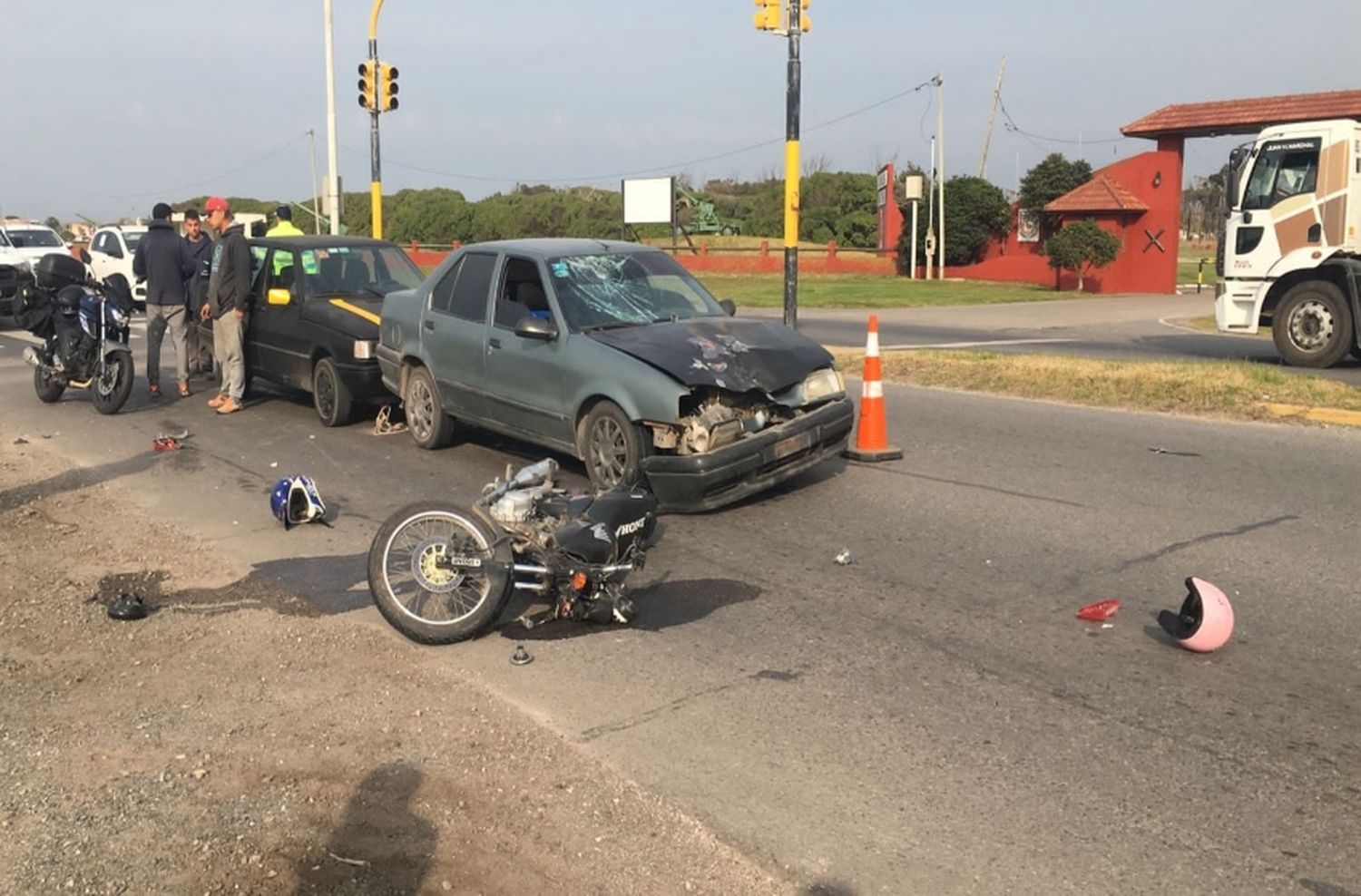 Dos personas resultaron heridas tras un choque en la ruta 11