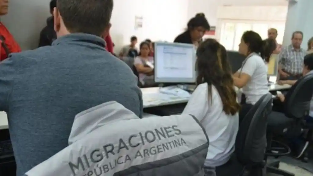 Endurecen los controles para emigrar a la Argentina.
